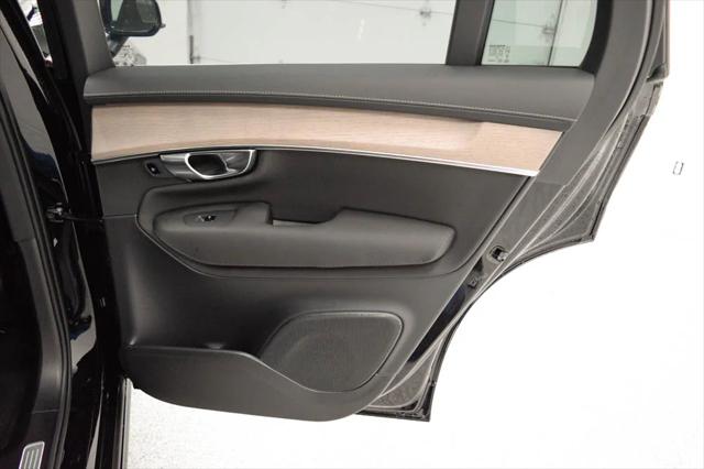 2026 Volvo XC90 Plus, B6 AWD Gas mild hybrid, Gasoline, Bright, 7 Seats