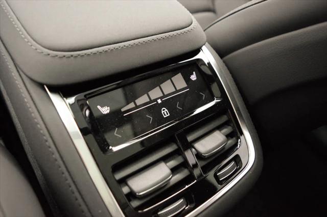 2026 Volvo XC90 Plus, B6 AWD Gas mild hybrid, Gasoline, Bright, 7 Seats