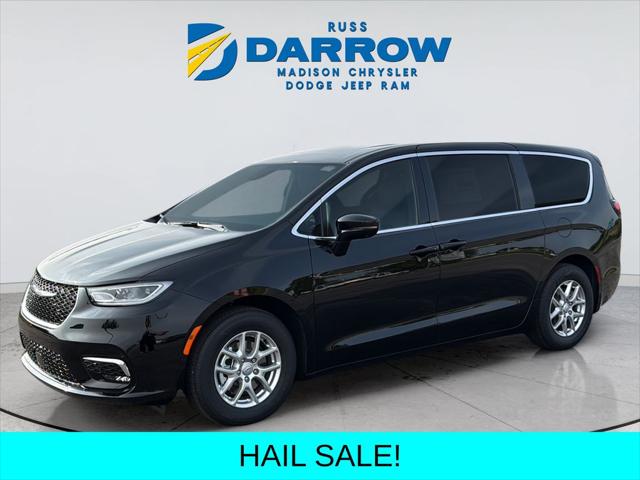 2026 Chrysler Pacifica Select for sale in Madison, WI