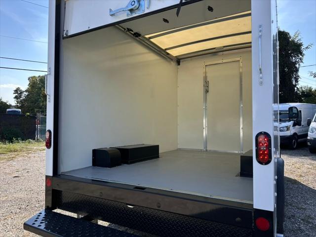 2026 Ford E-350 Cutaway Base Cutaway