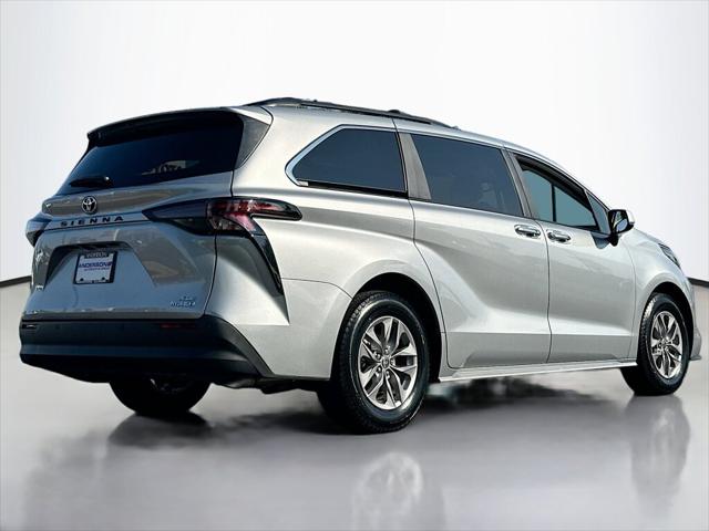 2023 Toyota Sienna XLE