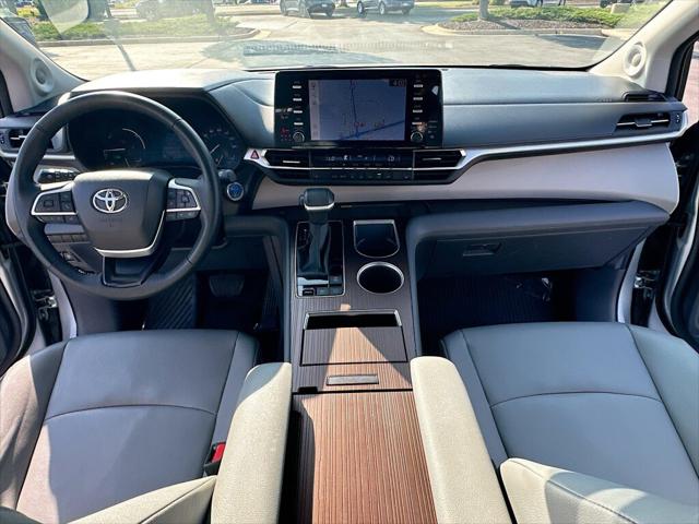 2023 Toyota Sienna XLE