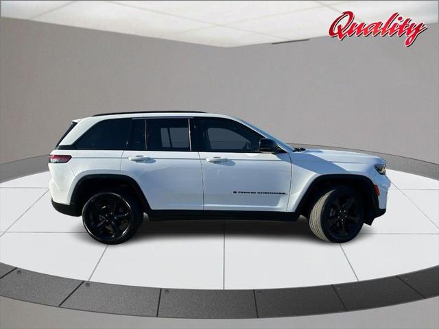 2023 Jeep Grand Cherokee Altitude 4x4 2023 Jeep Grand Cherokee Altitude 4x4