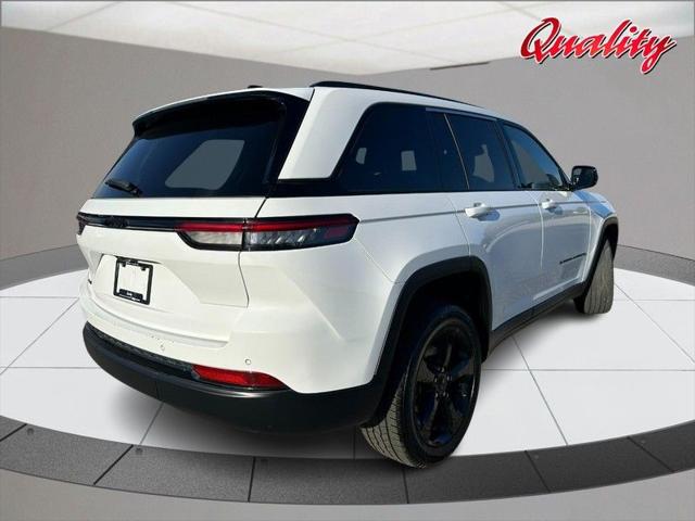 2023 Jeep Grand Cherokee Altitude 4x4 2023 Jeep Grand Cherokee Altitude 4x4