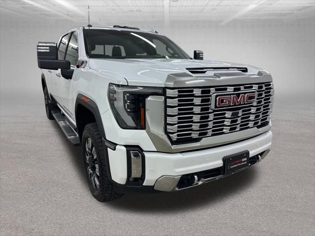 2024 GMC Sierra 2500HD 4WD Crew Cab Standard Bed Denali