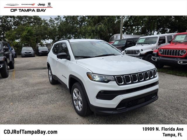 2025 Jeep Compass COMPASS LATITUDE 4X4