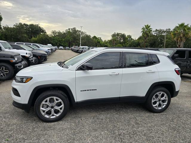 2025 Jeep Compass COMPASS LATITUDE 4X4