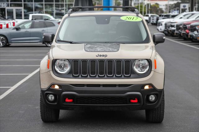 2017 Jeep Renegade Deserthawk 4x4