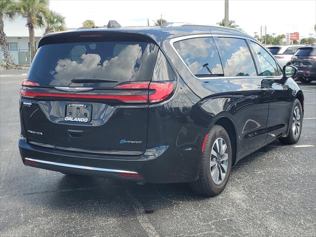 2021 Chrysler Pacifica Hybrid Touring L 2021 Chrysler Pacifica Hybrid Touring L