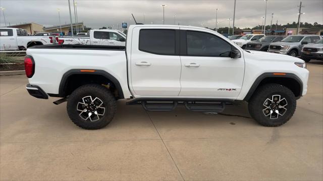 2025 GMC Canyon 4WD AT4
