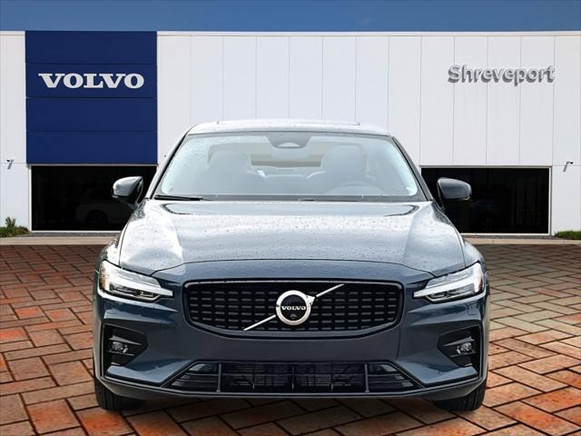 2024 Volvo S60 B5 Plus Dark Theme