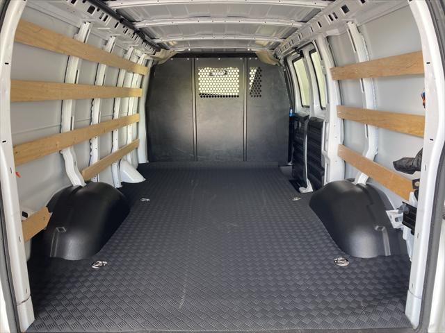 2024 Chevrolet Express Cargo RWD 2500 Regular Wheelbase WT