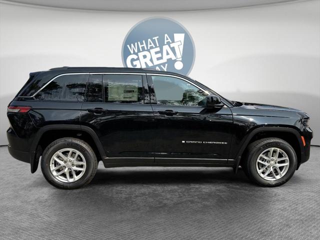 2025 Jeep Grand Cherokee GRAND CHEROKEE LAREDO X 4X4 2025 Jeep Grand Cherokee GRAND CHEROKEE LAREDO X 4X4