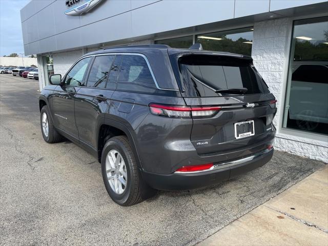 2025 Jeep Grand Cherokee GRAND CHEROKEE LAREDO X 4X4