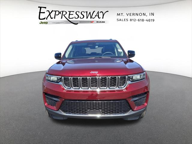 2023 Jeep Grand Cherokee Laredo 4x4