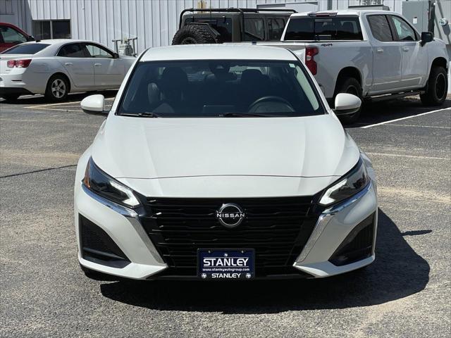 2023 Nissan Altima SV FWD