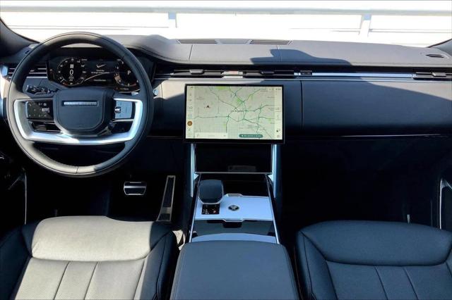 2025 Land Rover Range Rover P530 SE 7 Seat