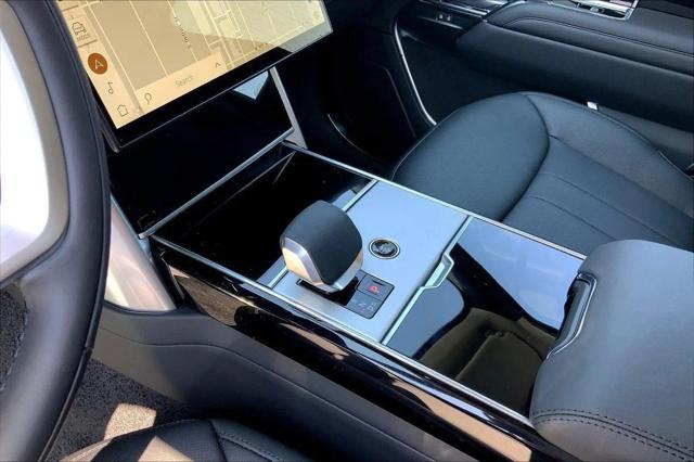 2025 Land Rover Range Rover P530 SE 7 Seat