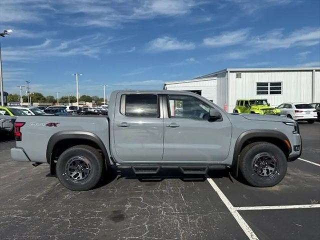 2025 Nissan Frontier Crew Cab PRO-4X 4x4