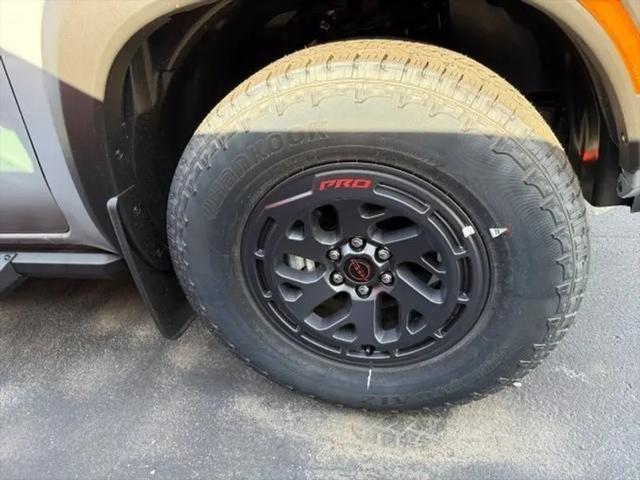 2025 Nissan Frontier Crew Cab PRO-4X 4x4