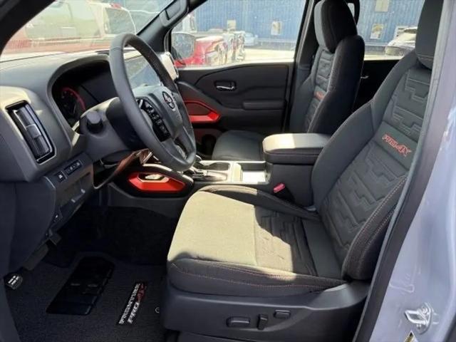 2025 Nissan Frontier Crew Cab PRO-4X 4x4