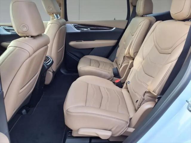 2025 Cadillac XT6 FWD Premium Luxury