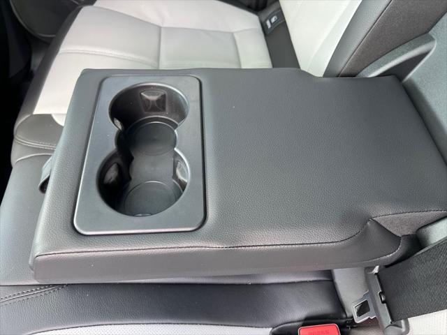 2026 Land Rover Range Rover Velar P250 Dynamic SE