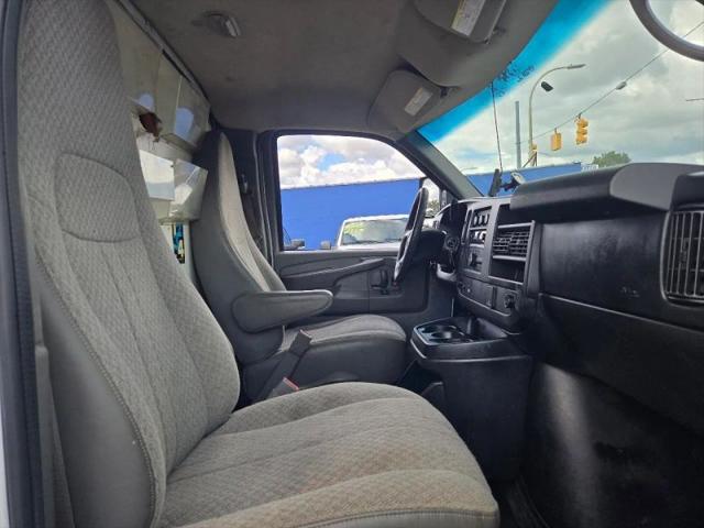 2015 Chevrolet Express Cutaway 3500