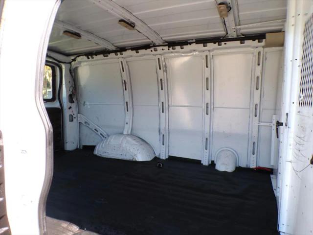 2022 Chevrolet Express Cargo Van RWD 2500 Regular Wheelbase WT