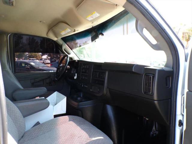 2022 Chevrolet Express Cargo Van RWD 2500 Regular Wheelbase WT