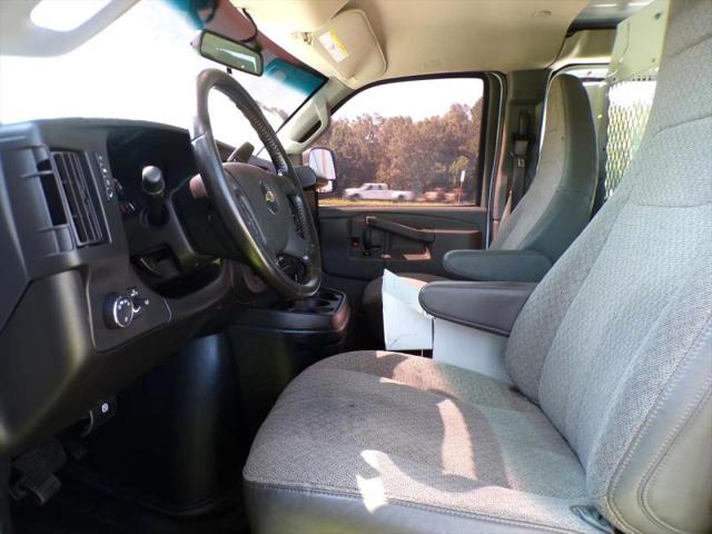 2022 Chevrolet Express Cargo Van RWD 2500 Regular Wheelbase WT