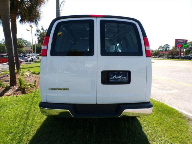 2022 Chevrolet Express Cargo Van RWD 2500 Regular Wheelbase WT