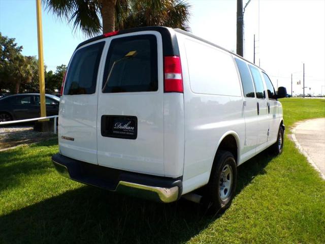 2022 Chevrolet Express Cargo Van RWD 2500 Regular Wheelbase WT
