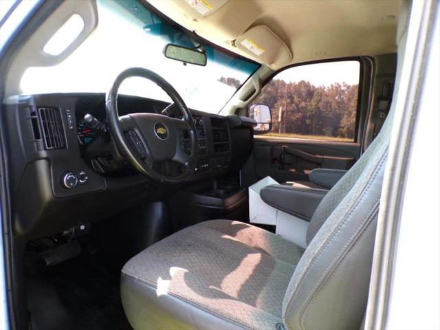 2022 Chevrolet Express Cargo Van RWD 2500 Regular Wheelbase WT