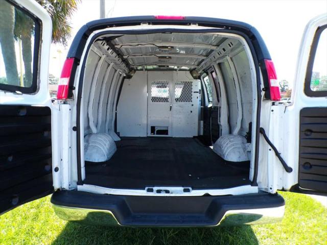 2022 Chevrolet Express Cargo Van RWD 2500 Regular Wheelbase WT