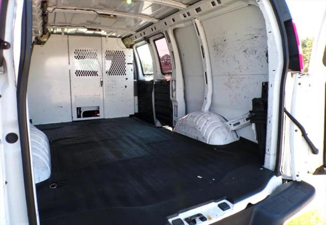 2022 Chevrolet Express Cargo Van RWD 2500 Regular Wheelbase WT