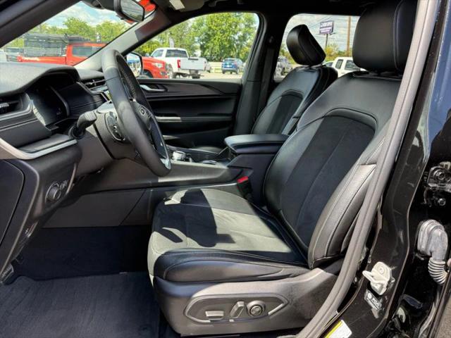 2024 Jeep Grand Cherokee L Altitude 4x4