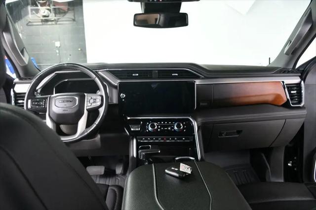 2023 GMC Sierra 1500 4WD Crew Cab Short Box Denali