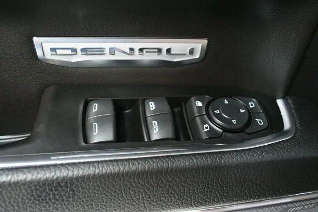 2023 GMC Sierra 1500 4WD Crew Cab Short Box Denali