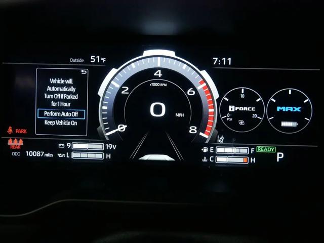 2025 Toyota Tundra Platinum Hybrid CrewMax 5.5' Bed