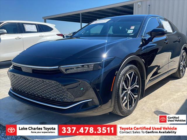 2023 Toyota Crown Limited's photo