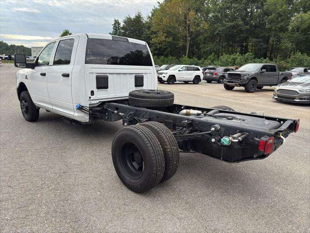 2025 RAM 3500 Chassis Tradesman/Big Horn