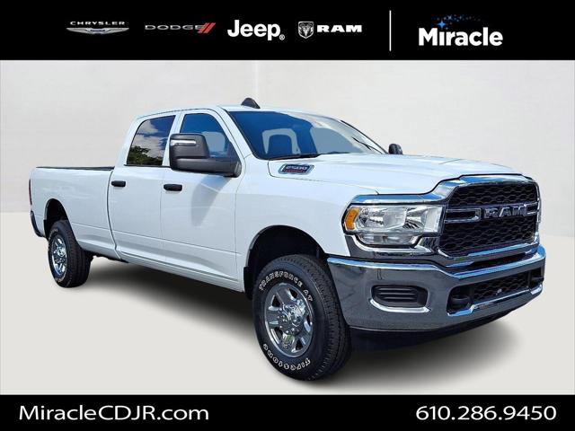 2023 RAM 2500 Tradesman Crew Cab 4x4 8 Box