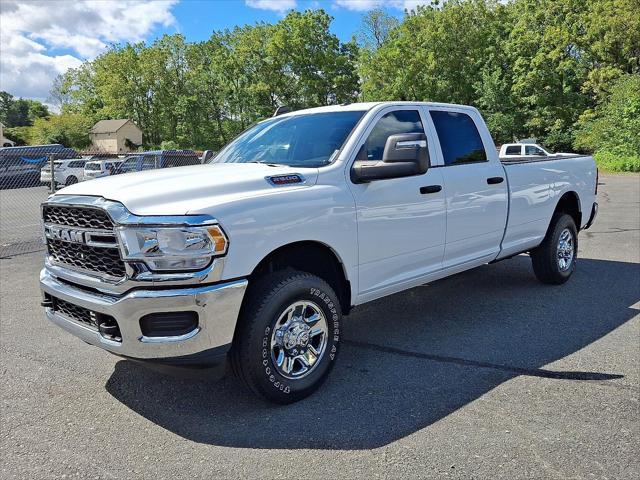 2023 RAM 2500 Tradesman Crew Cab 4x4 8 Box