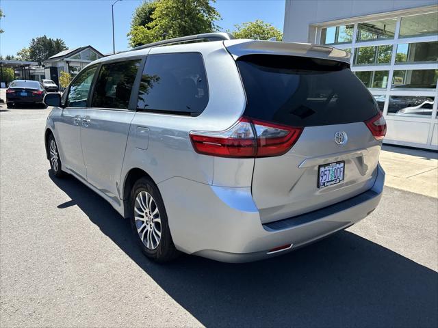 2020 Toyota Sienna XLE 2020 Toyota Sienna XLE