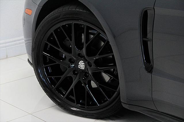 2018 Porsche Panamera 4