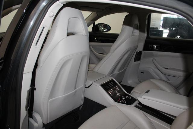 2018 Porsche Panamera 4