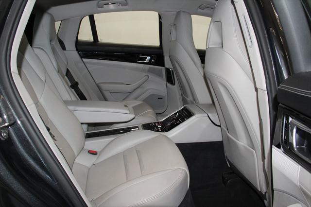 2018 Porsche Panamera 4
