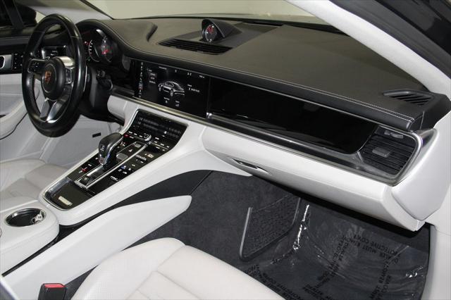 2018 Porsche Panamera 4