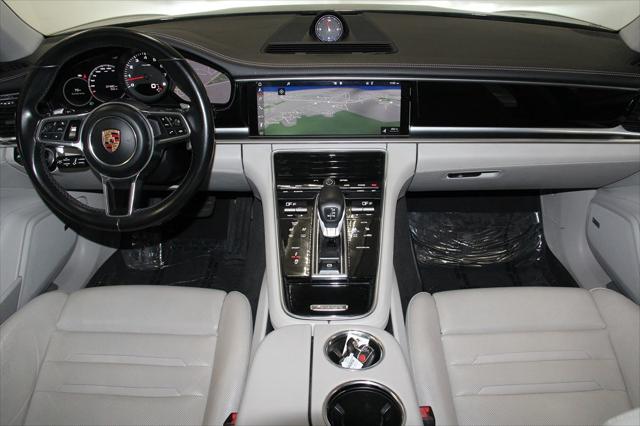 2018 Porsche Panamera 4